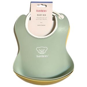 BabyBjorn Baby Bibs 2 Pack Pastel Deep Spill Pocket Adjustable Neckband 4M Plus